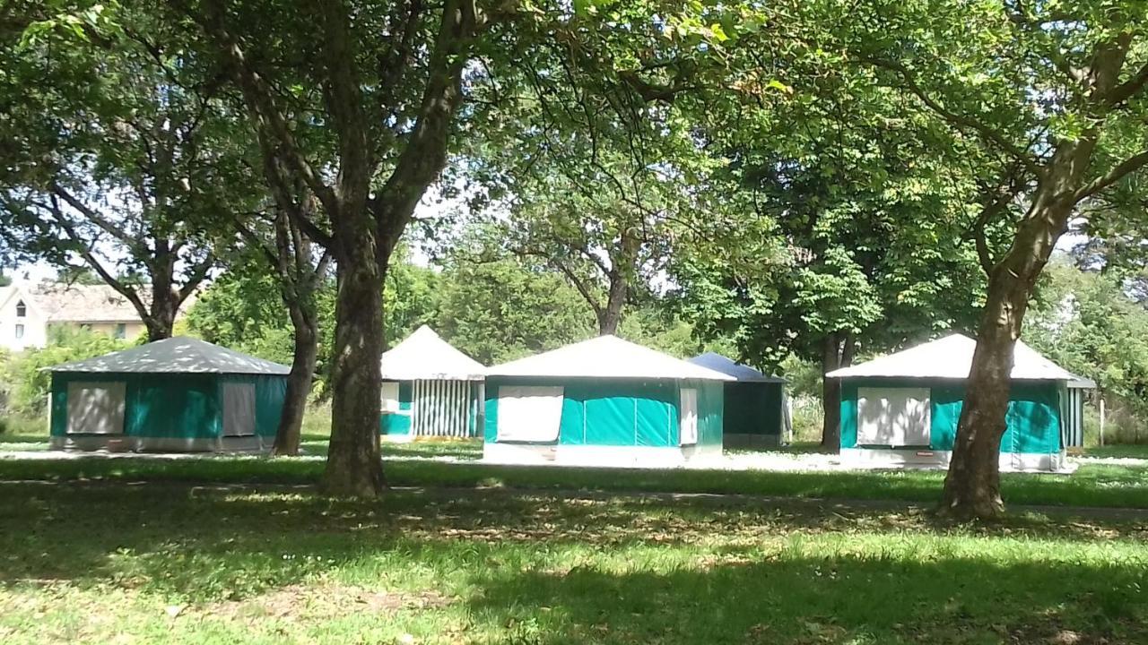 Hotel Camping Les Ombrages De L'Adour Aire-sur-lʼAdour Exteriér fotografie